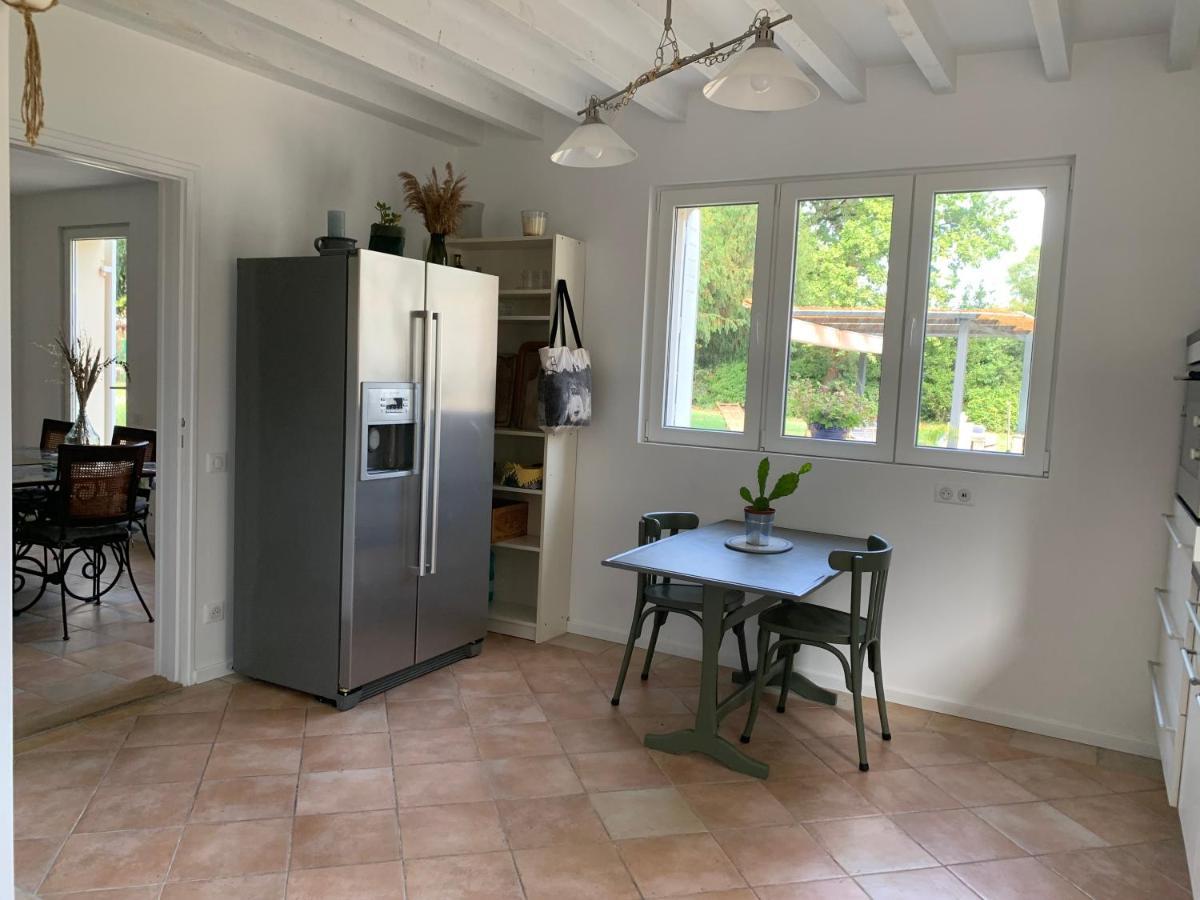 Batisse En Pierre XVII Siecle 115 M² Avec Terrasse Ambares-et-Lagrave Exterior foto