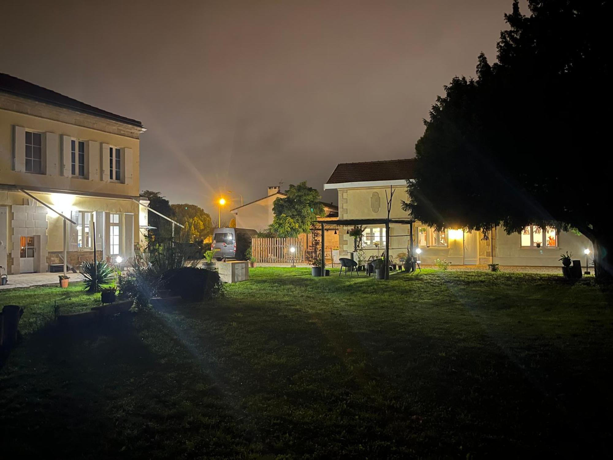 Batisse En Pierre XVII Siecle 115 M² Avec Terrasse Ambares-et-Lagrave Exterior foto